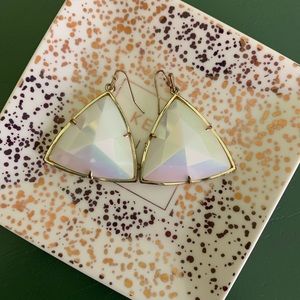 Kendra Scott Nikki Drop- white iridescent earring